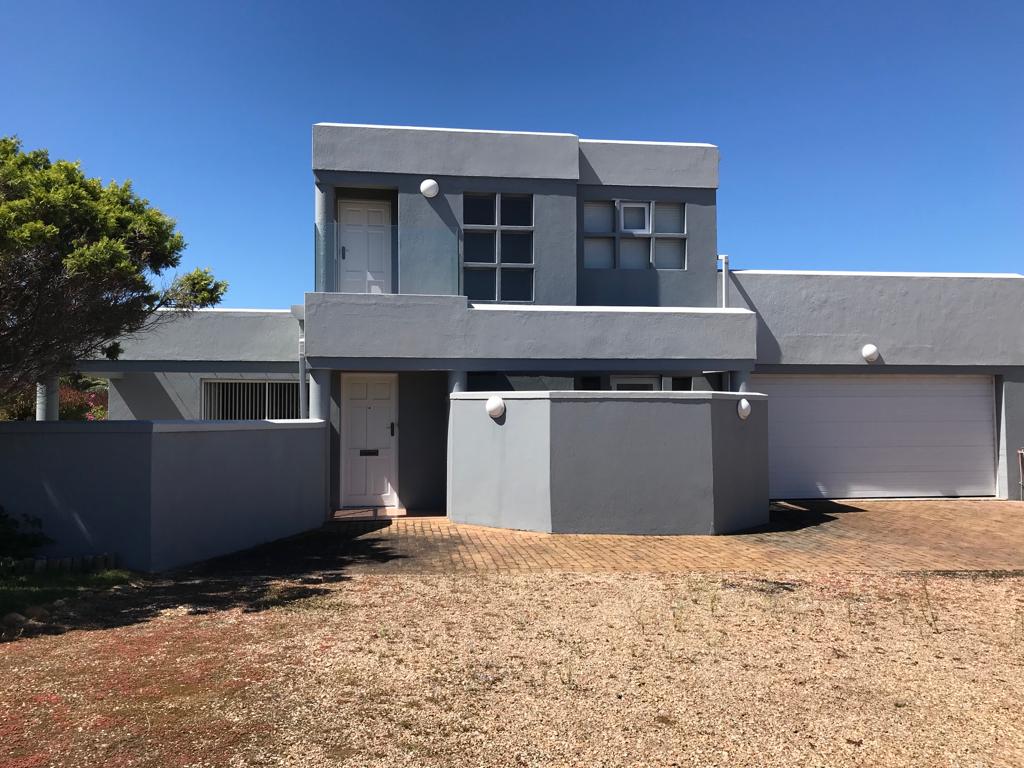 27 Krintang Crescent