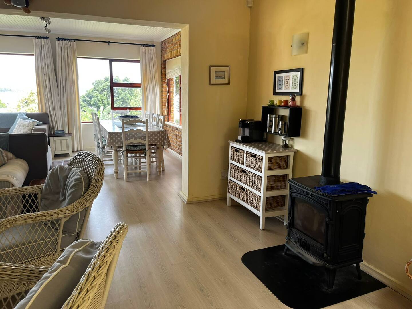 Rosemary’s Cottage thumbnail 5