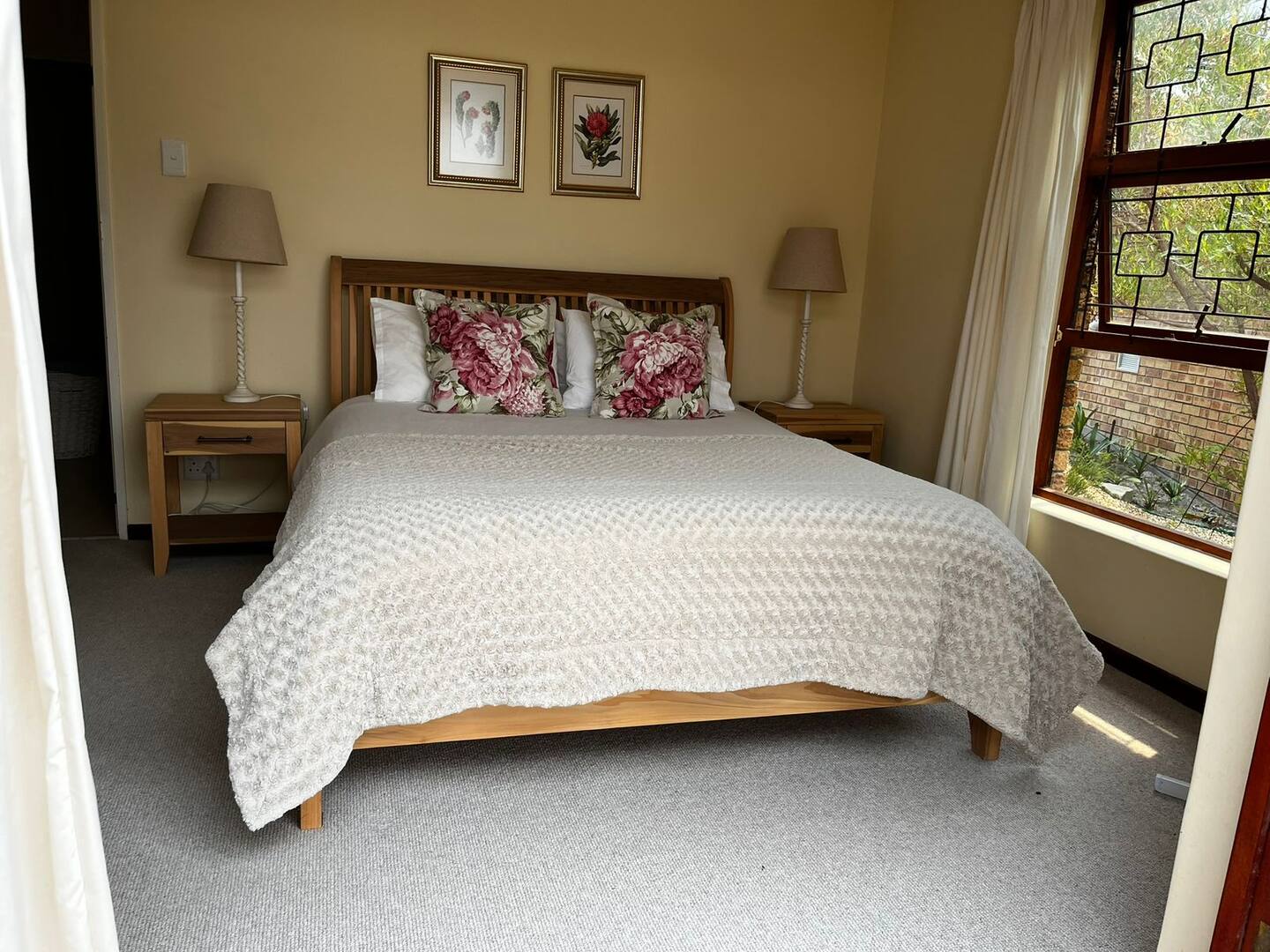 Rosemary’s Cottage thumbnail 10