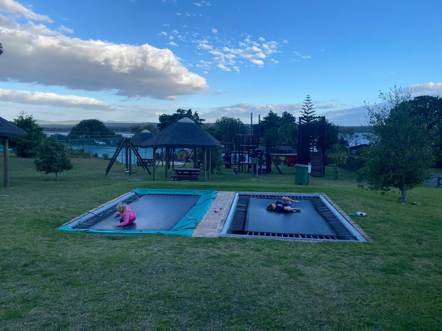 Rosemary’s Cottage thumbnail 20