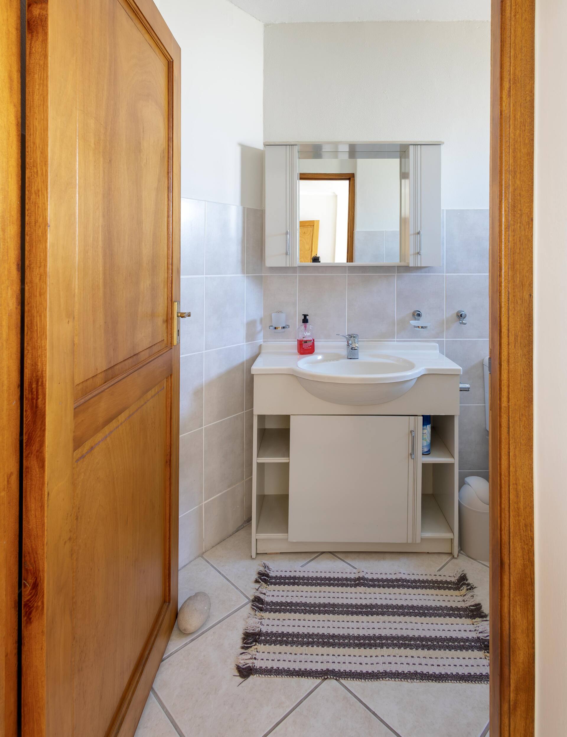 Green Street, Blue View – 3 bedroom self-catering holiday home in Onrus, Hermanus thumbnail 19