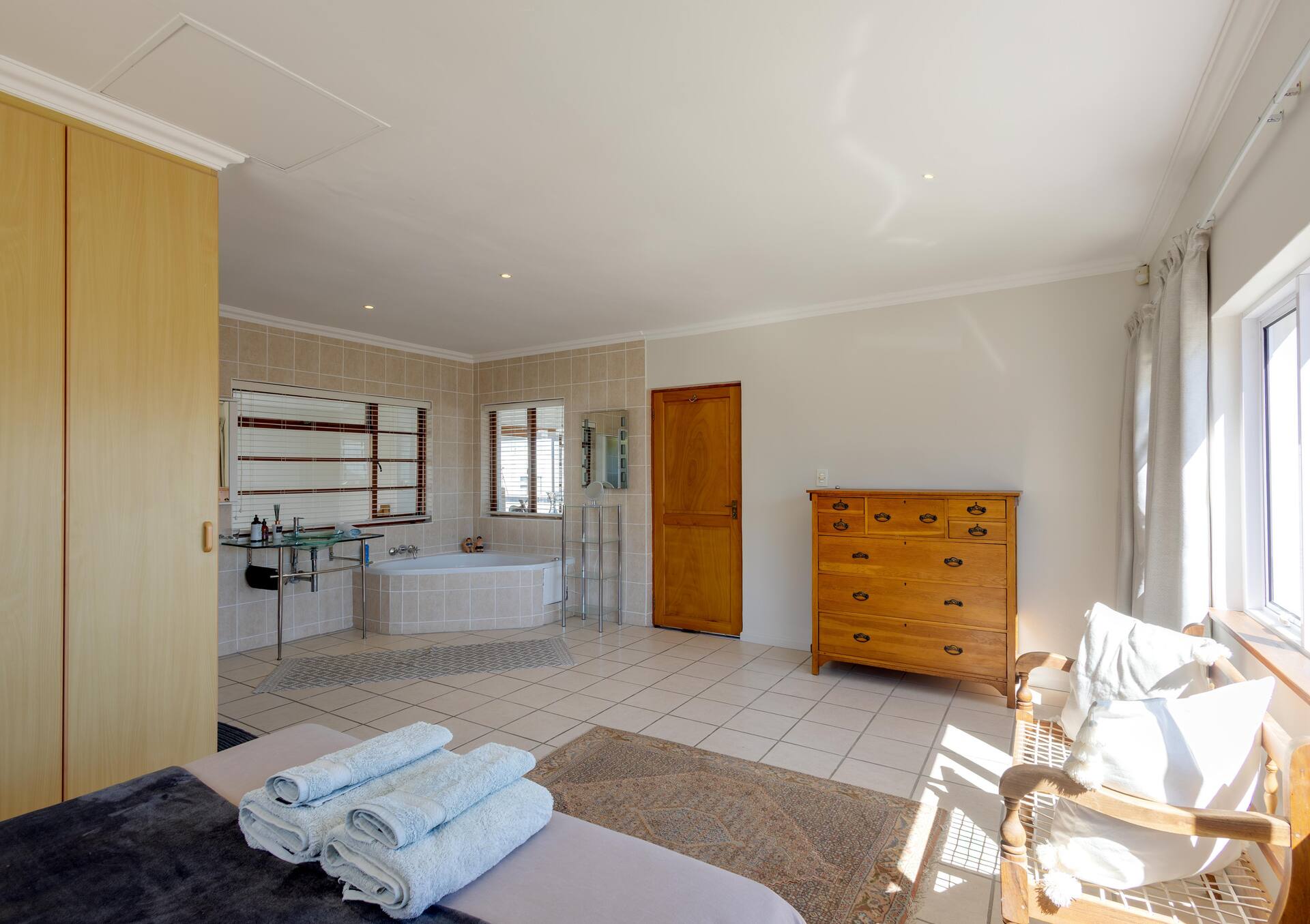 Green Street, Blue View – 3 bedroom self-catering holiday home in Onrus, Hermanus thumbnail 12