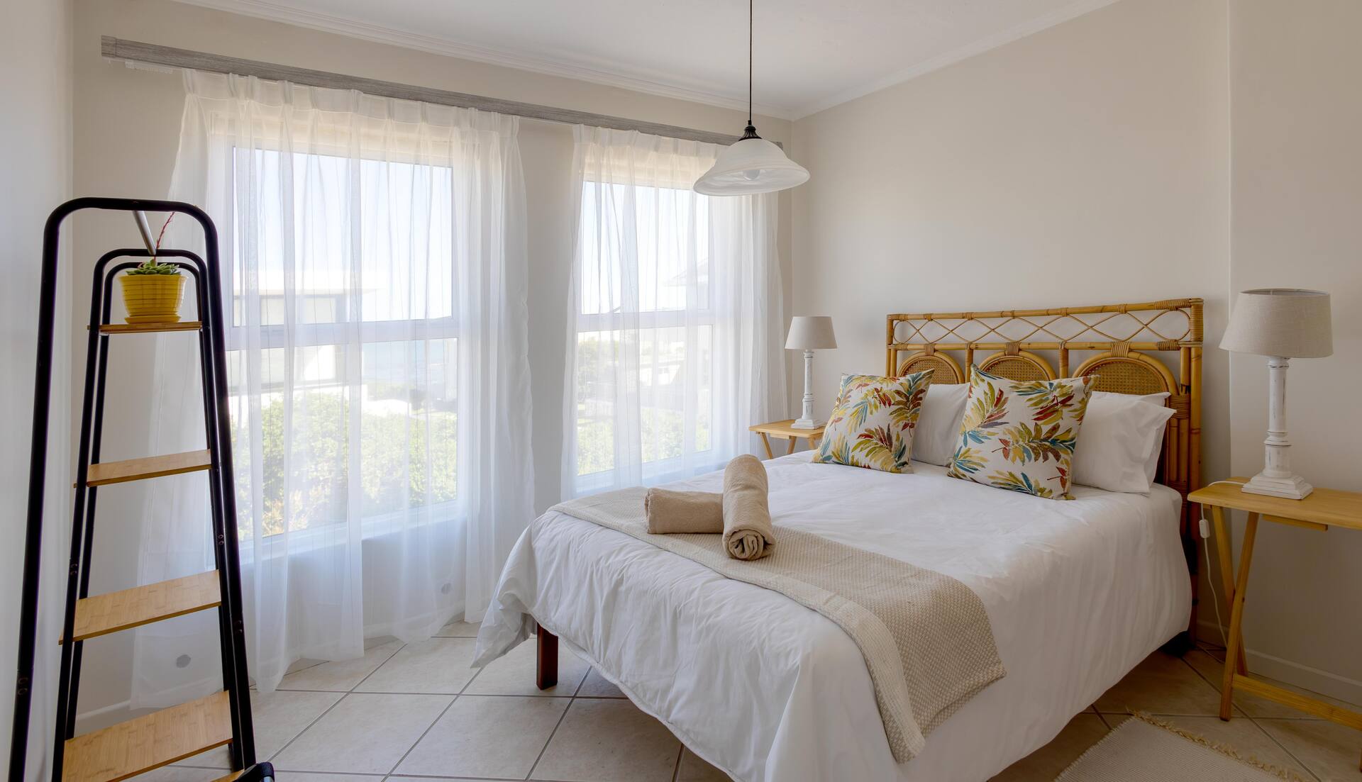 Green Street, Blue View – 3 bedroom self-catering holiday home in Onrus, Hermanus thumbnail 15