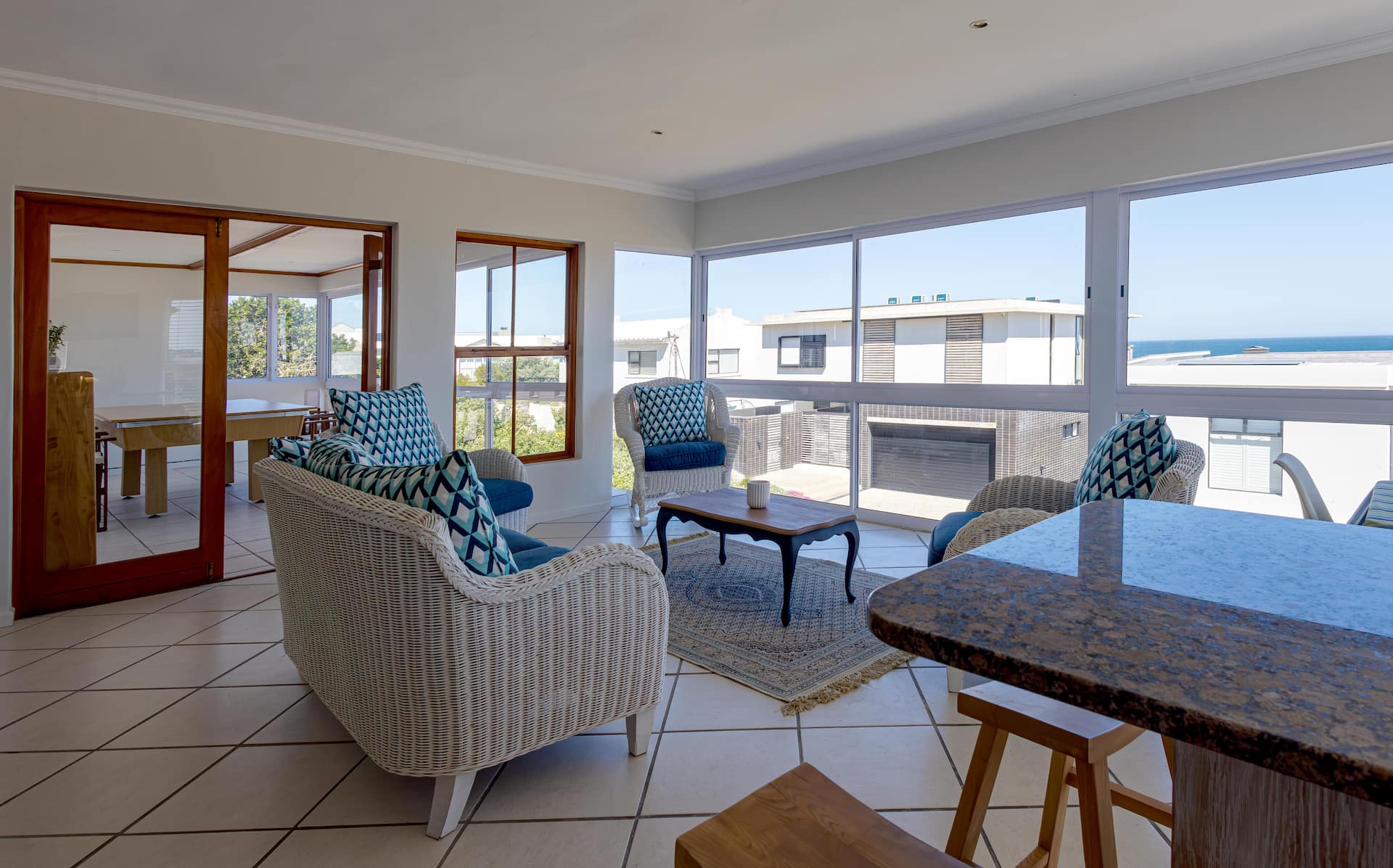 Green Street, Blue View – 3 bedroom self-catering holiday home in Onrus, Hermanus thumbnail 3