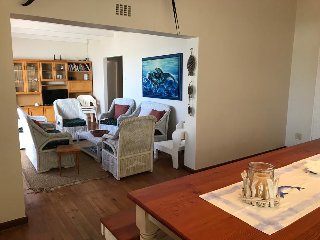 La Mer – Beautiful Beachfront Home thumbnail 12