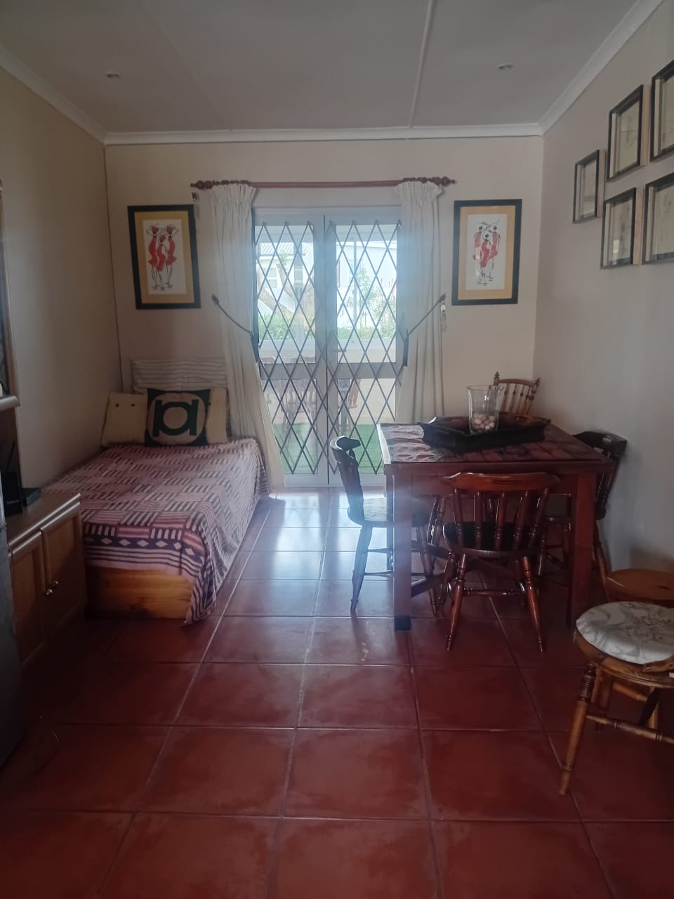 Out of Africa, Sandbaai thumbnail 17