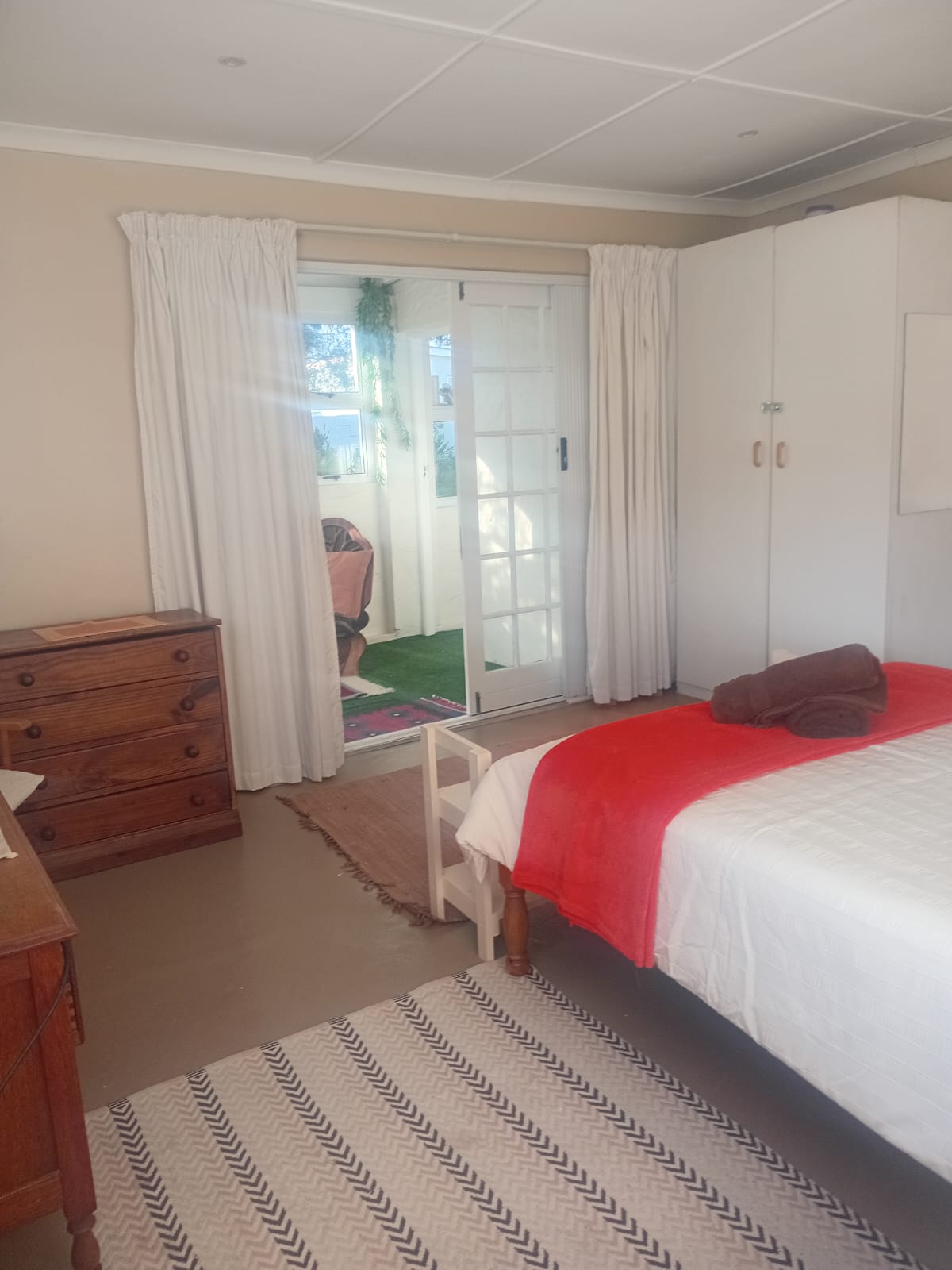 Out of Africa, Sandbaai thumbnail 20