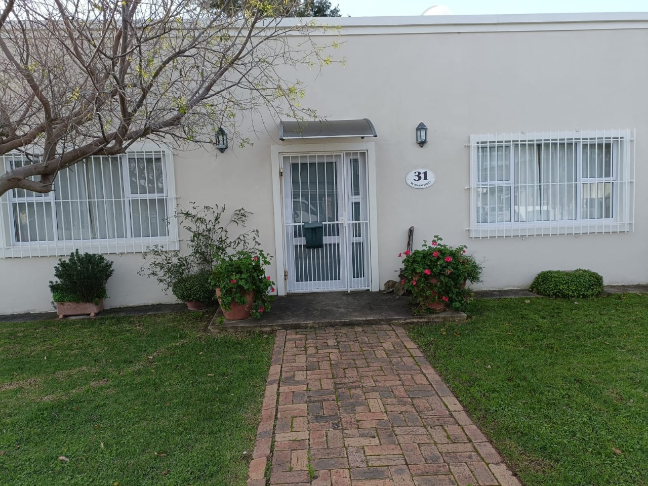 Out of Africa, Sandbaai