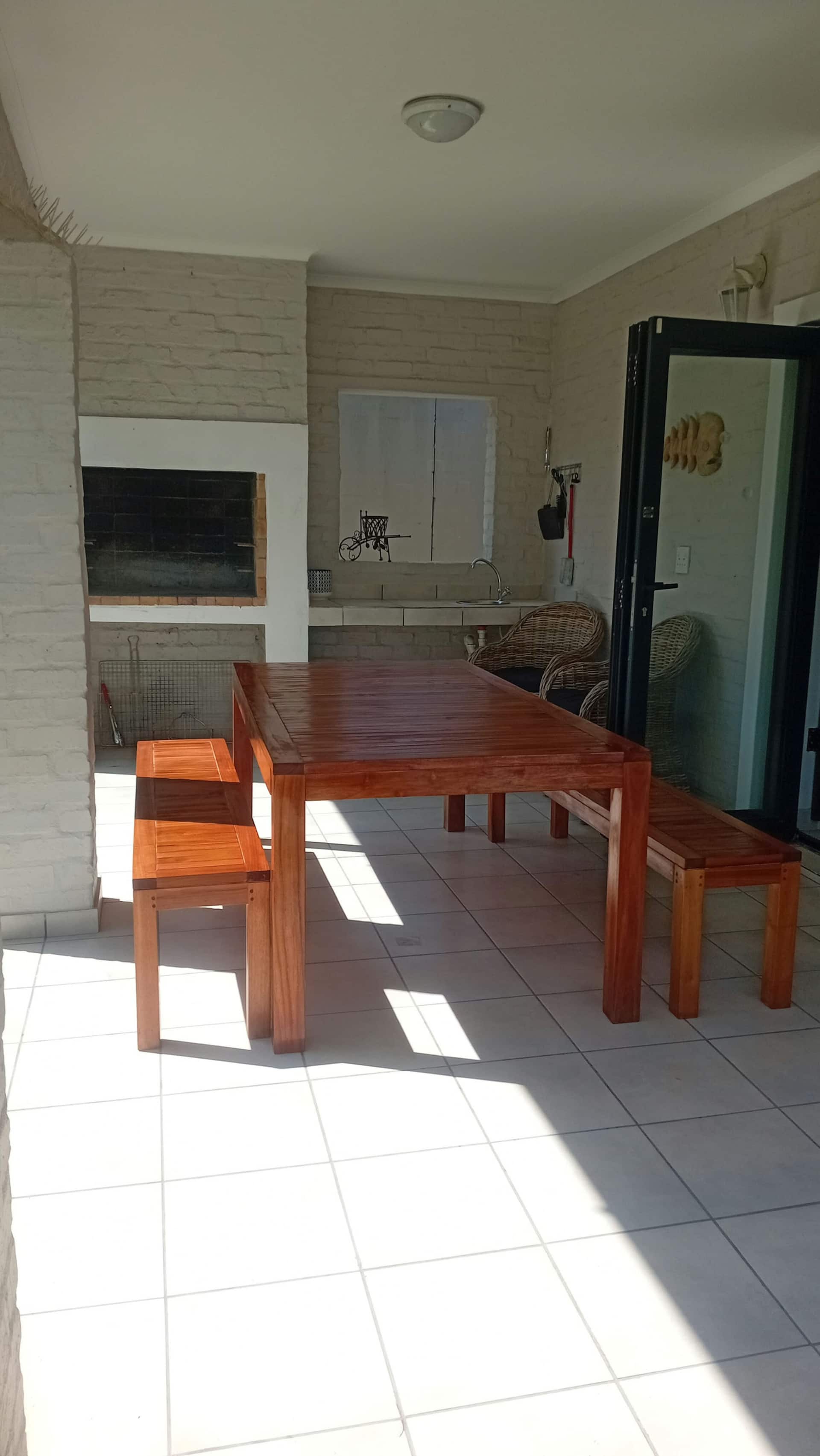 Serenity – 3 bedroom self-catering holiday home in Vermont, Hermanus thumbnail 12