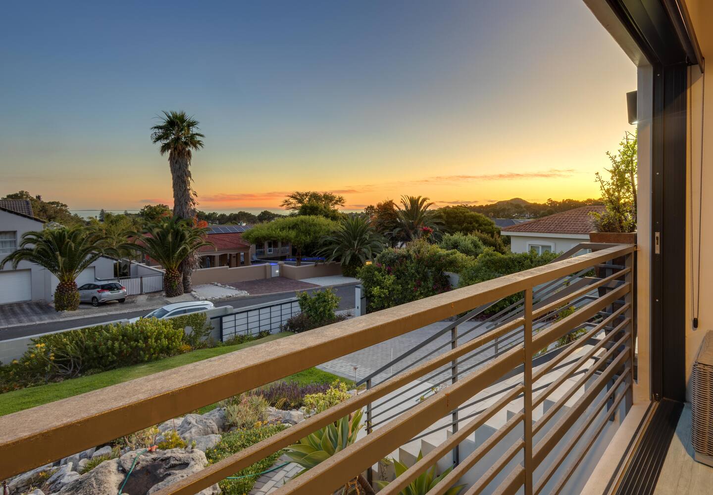 Sunset Heights thumbnail 30